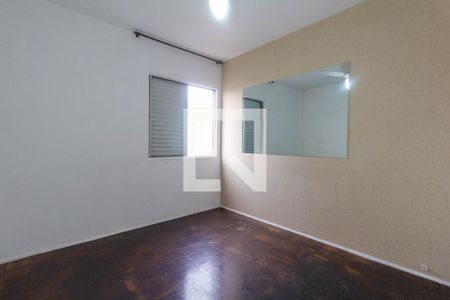 Quarto 1 de apartamento para alugar com 2 quartos, 50m² em Vila Marieta, São Paulo