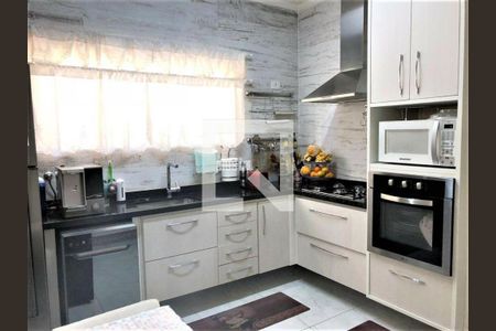 Casa de Condomínio à venda com 3 quartos, 228m² em Jardim Londrina, São Paulo