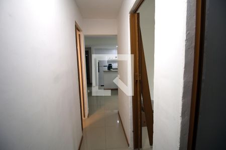 Corredor de apartamento à venda com 3 quartos, 65m² em Penha, Rio de Janeiro