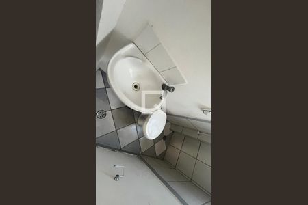 Banheiro Social de kitnet/studio para alugar com 1 quarto, 17m² em Cidade Universitária, Campinas