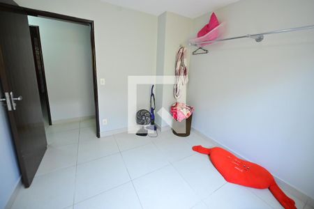 Quarto 1 de casa de condomínio para alugar com 4 quartos, 290m² em Jardim Atlantico, Goiânia