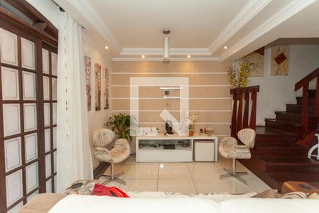 Sala de casa para alugar com 3 quartos, 150m² em Jardim Regis, São Paulo