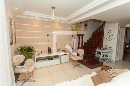 Sala de casa para alugar com 3 quartos, 150m² em Jardim Regis, São Paulo