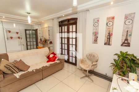 Sala de casa para alugar com 3 quartos, 150m² em Jardim Regis, São Paulo