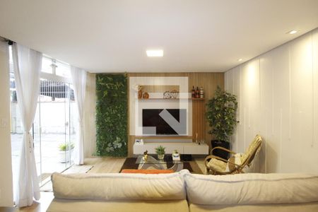Sala 1 de casa à venda com 4 quartos, 340m² em Vila Ipiranga, Porto Alegre