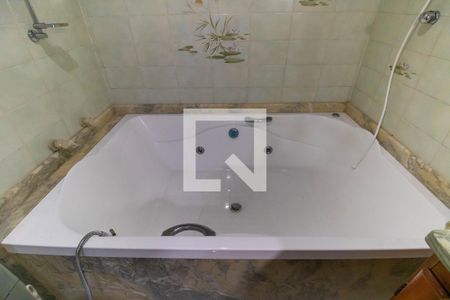 Banheiro da Suíte 2 de casa para alugar com 6 quartos, 270m² em São Domingos, Niterói