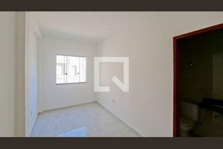 Quarto de casa à venda com 3 quartos, 186m² em Aparecida, Belo Horizonte