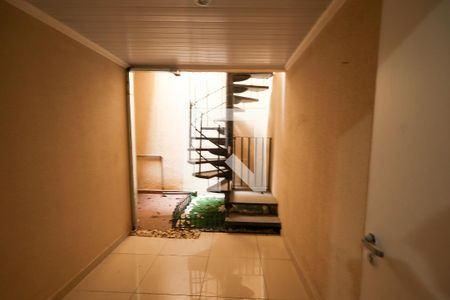 Área acesso garagem de casa de condomínio à venda com 3 quartos, 120m² em Vila do Castelo, São Paulo