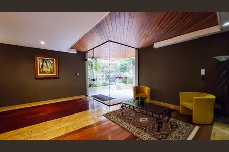 Hall de entrada de apartamento para alugar com 3 quartos, 205m² em Vila Andrade, São Paulo
