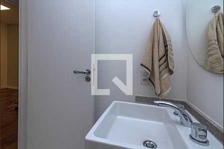banheiro social_4 de apartamento à venda com 2 quartos, 84m² em Cambuci, São Paulo