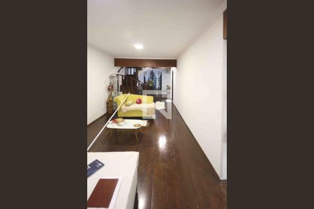 Sala de casa para alugar com 4 quartos, 450m² em Vila Lucia, São Paulo