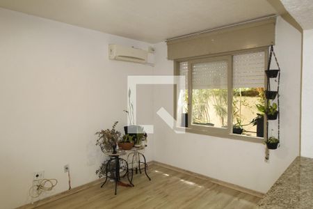 Sala de apartamento para alugar com 1 quarto, 40m² em Jardim do Salso, Porto Alegre