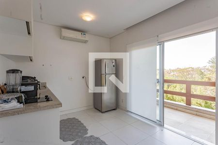Cozinha de casa de condomínio para alugar com 1 quarto, 40m² em Jardim Barbacena, Cotia