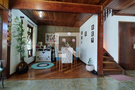 Sala 1 de casa à venda com 4 quartos, 250m² em Anil, Rio de Janeiro