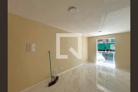 Sala de apartamento para alugar com 2 quartos, 50m² em Taquara, Rio de Janeiro