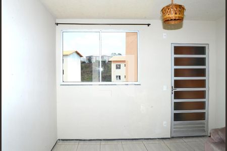 Sala de apartamento para alugar com 2 quartos, 42m² em Jardim Vitoria, Belo Horizonte