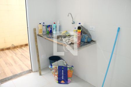 Sala/Cozinha de casa de condomínio para alugar com 2 quartos, 47m² em Chácara Ondas Verdes, Cotia