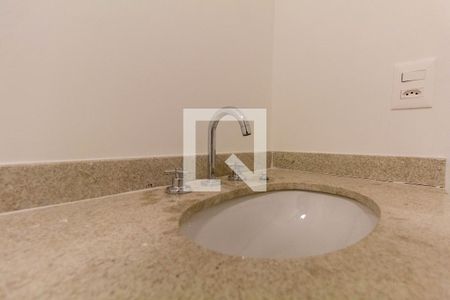 Banheiro de kitnet/studio para alugar com 1 quarto, 28m² em Vila Matilde, São Paulo