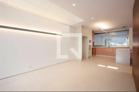 Casa à venda com 3 quartos, 420m² em Vila Nova Conceição, São Paulo