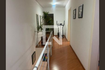 Casa à venda com 4 quartos, 300m² em Vila Santa Clara, São Paulo