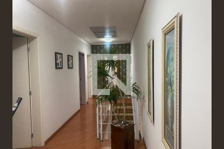 Casa à venda com 4 quartos, 300m² em Vila Santa Clara, São Paulo