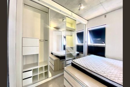 Apartamento à venda com 1 quarto, 74m² em Jardim das Acacias, São Paulo