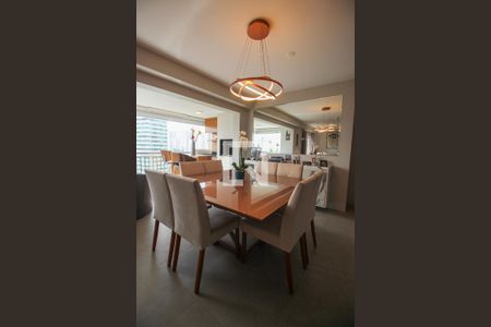 Sala de apartamento para alugar com 3 quartos, 129m² em Vila Suzana, São Paulo