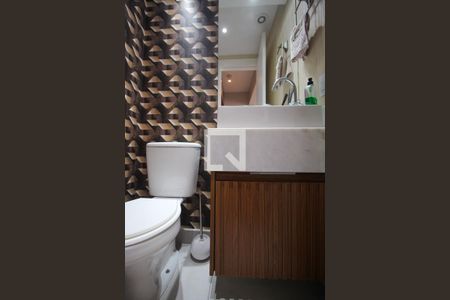 Lavabo de apartamento para alugar com 3 quartos, 129m² em Vila Suzana, São Paulo