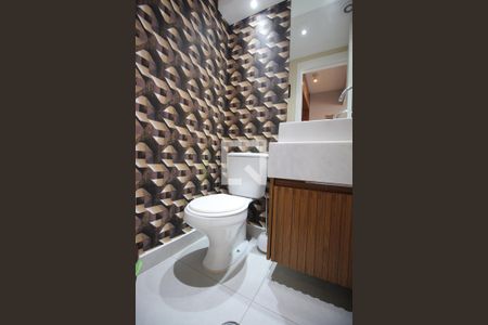 Lavabo de apartamento para alugar com 3 quartos, 129m² em Vila Suzana, São Paulo