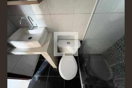 Banheiro de casa para alugar com 1 quarto, 85m² em Vila Barbosa, São Paulo