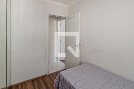 Quarto 2 de apartamento para alugar com 2 quartos, 43m² em Jardim Helga, São Paulo