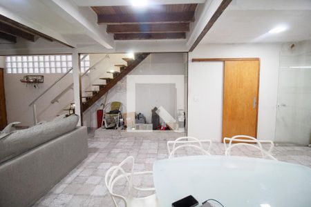 Sala de casa à venda com 4 quartos, 160m² em Pinheiros, São Paulo