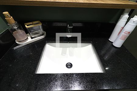 Banheiro  de kitnet/studio para alugar com 1 quarto, 27m² em Auxiliadora, Porto Alegre