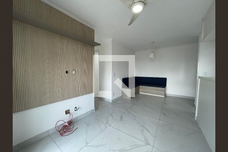 Sala de apartamento à venda com 3 quartos, 70m² em Ferreira, São Paulo