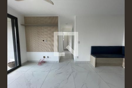 Sala de apartamento à venda com 3 quartos, 70m² em Ferreira, São Paulo