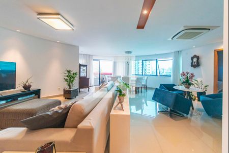 Sala de apartamento para alugar com 4 quartos, 209m² em Vila Bastos, Santo André