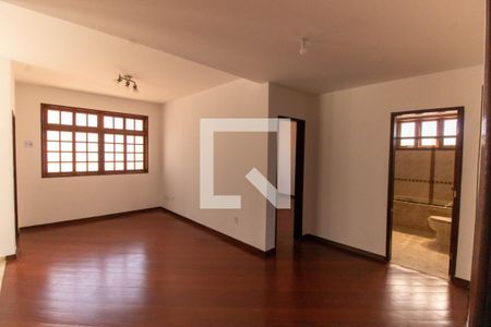 Corredor de casa à venda com 5 quartos, 336m² em Camboinhas, Niterói