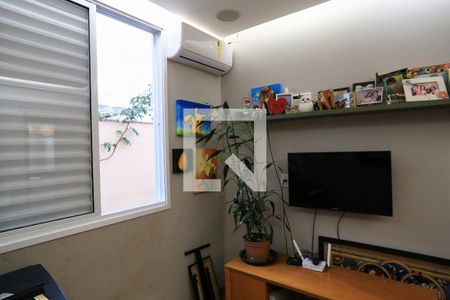 Escritório de apartamento à venda com 4 quartos, 200m² em Sagrada Família, Belo Horizonte