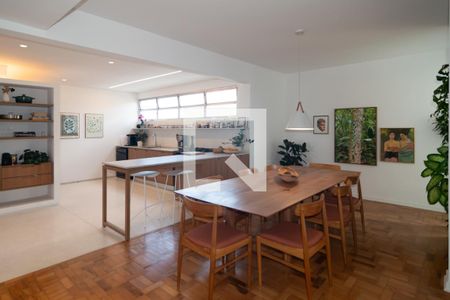 Sala de apartamento à venda com 3 quartos, 220m² em Morro dos Ingleses, São Paulo