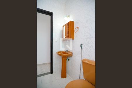 Banheiro de casa para alugar com 1 quarto, 23m² em Piratininga, Niterói