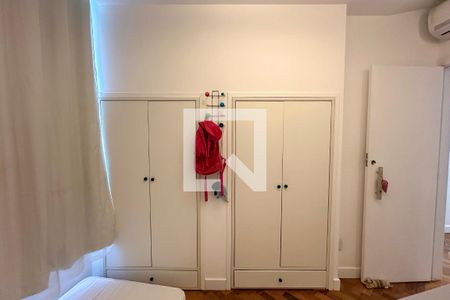 Quarto 1 de apartamento à venda com 3 quartos, 128m² em Copacabana, Rio de Janeiro