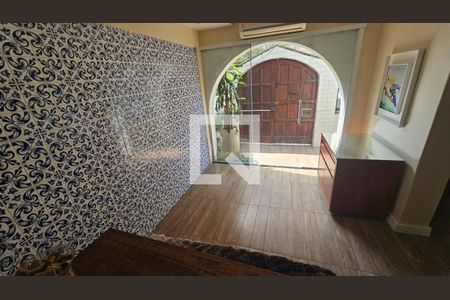 Casa à venda com 3 quartos, 235m² em Humaitá, Rio de Janeiro