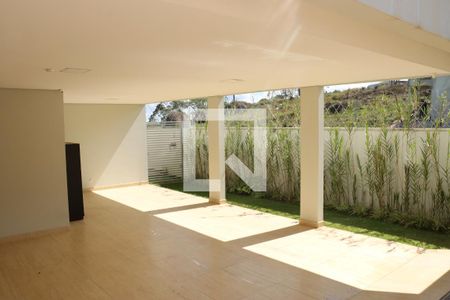Casa de Condomínio para alugar com 3 quartos, 864m² em Jardim Santana, Cotia