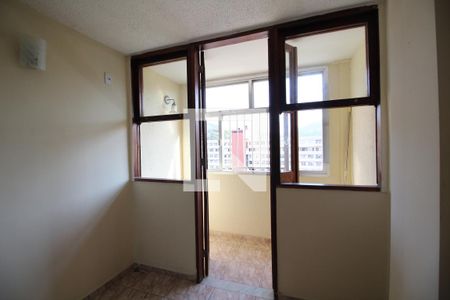 Sala de apartamento para alugar com 2 quartos, 56m² em Taquara, Rio de Janeiro