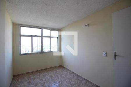 Quarto 1 de apartamento para alugar com 2 quartos, 56m² em Taquara, Rio de Janeiro