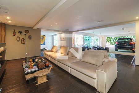 Casa à venda com 4 quartos, 900m² em Jardim Vitoria Regia (Zona Oeste), São Paulo