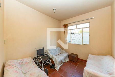 Quarto 1 de casa à venda com 3 quartos, 240m² em Vila Ermelinda, Belo Horizonte