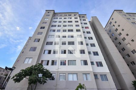 Fachada de apartamento para alugar com 2 quartos, 47m² em Jardim do Lago, Osasco