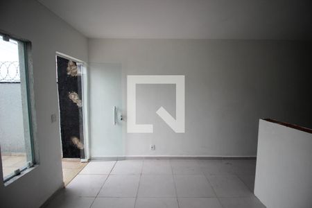 Sala de casa para alugar com 2 quartos, 60m² em Parque São Bento, Sorocaba