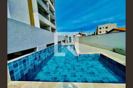 Apartamento à venda com 64m², 2 quartos e 2 vagasÁrea comum - Piscina